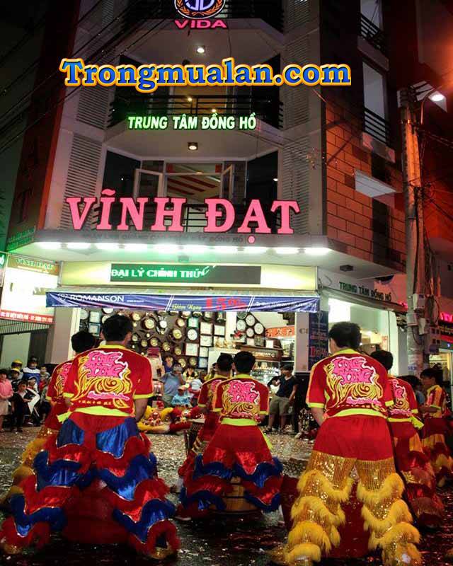 múa lân khai trương