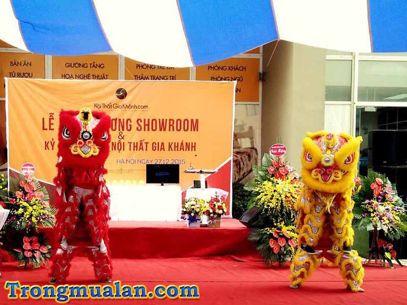 thuê múa lân khai trương