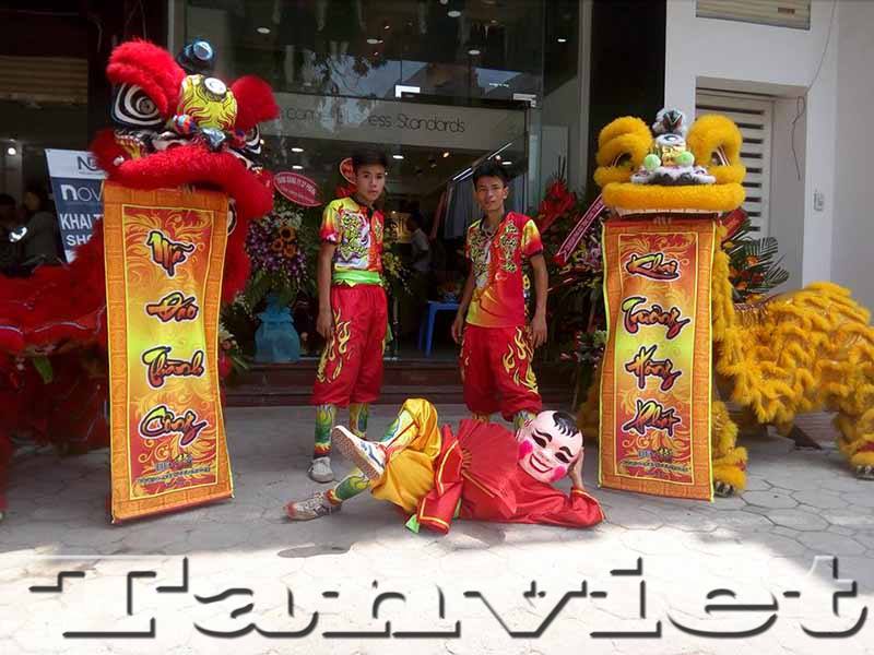 thuê múa lân chuyên nghiệp